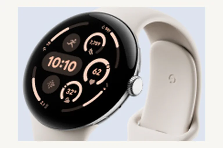 Offizielles Produktbild der Google Pixel Watch 4 mit rundem Display und hellem Armband.